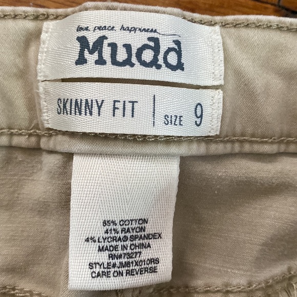 Mudd skinny fit khaki pants size: 9 - Picture 3 of 5